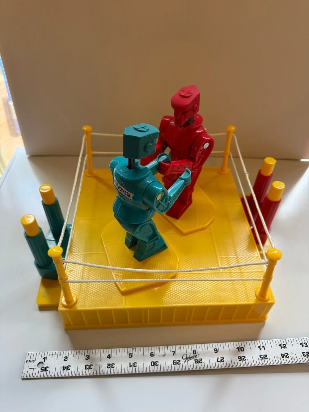 Rock Em Sock Em Robots 2001 Classic Vintage Boxing Toy Game Mattel- Excellent